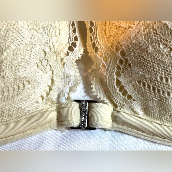 Adore Me Lily Push Up Plunge Size 34B - Picture 6 of 6